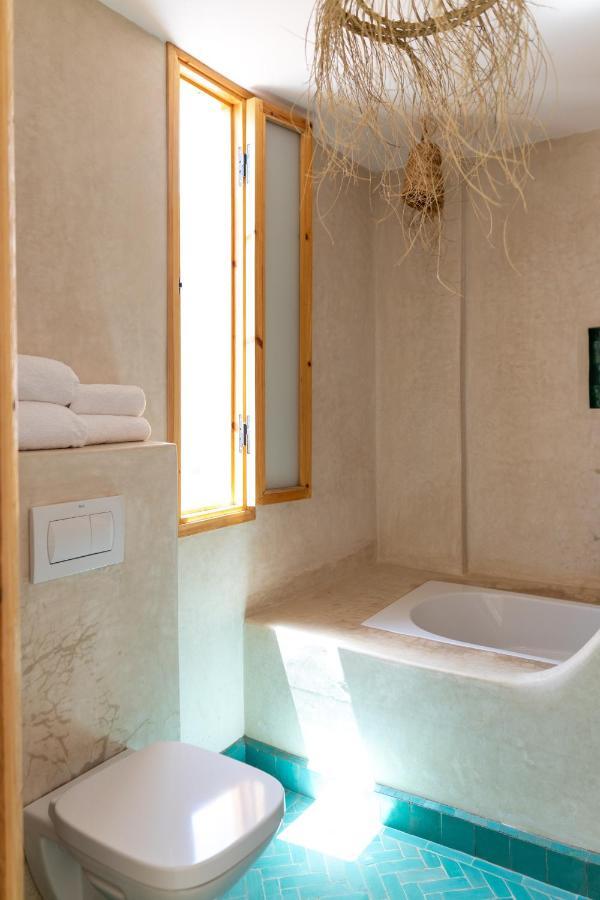 Blue Waves Boutique Hostel Tamraght Dış mekan fotoğraf