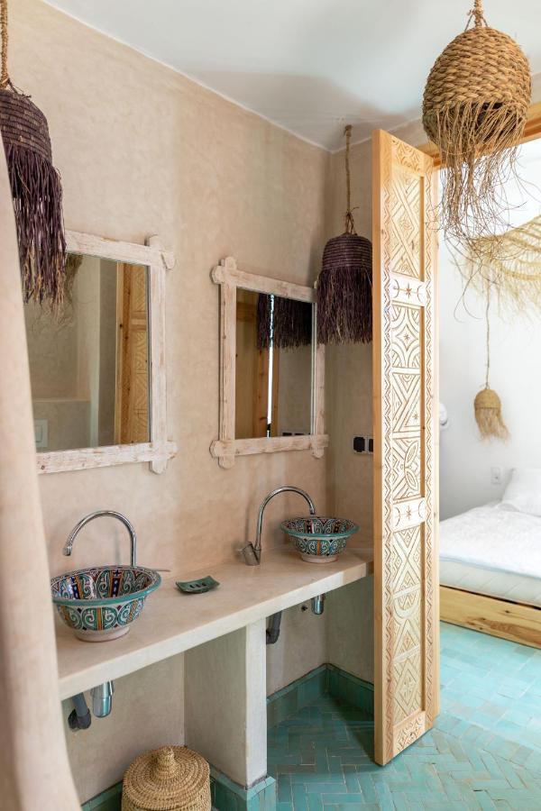 Blue Waves Boutique Hostel Tamraght Dış mekan fotoğraf